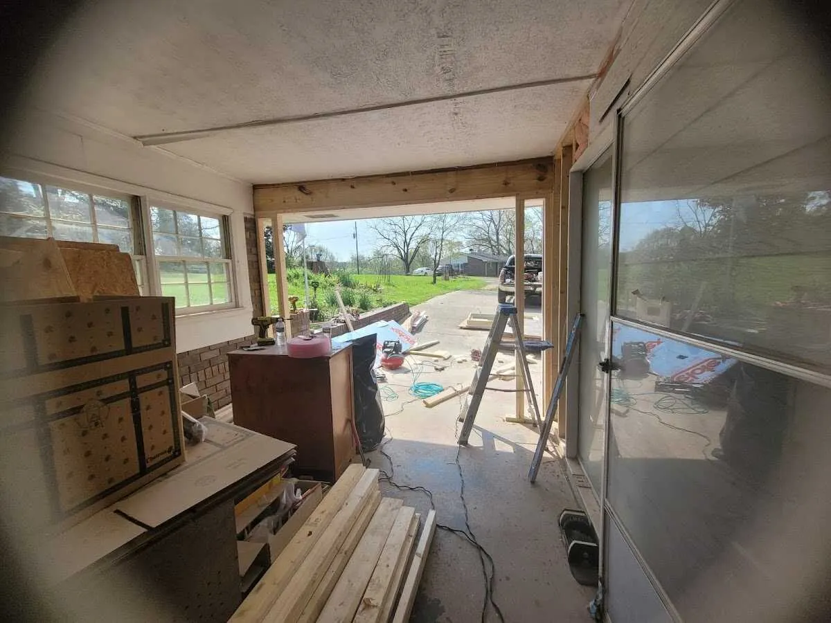 Air movers and dehumidifier for Water Mitigation Services in Middlesborough